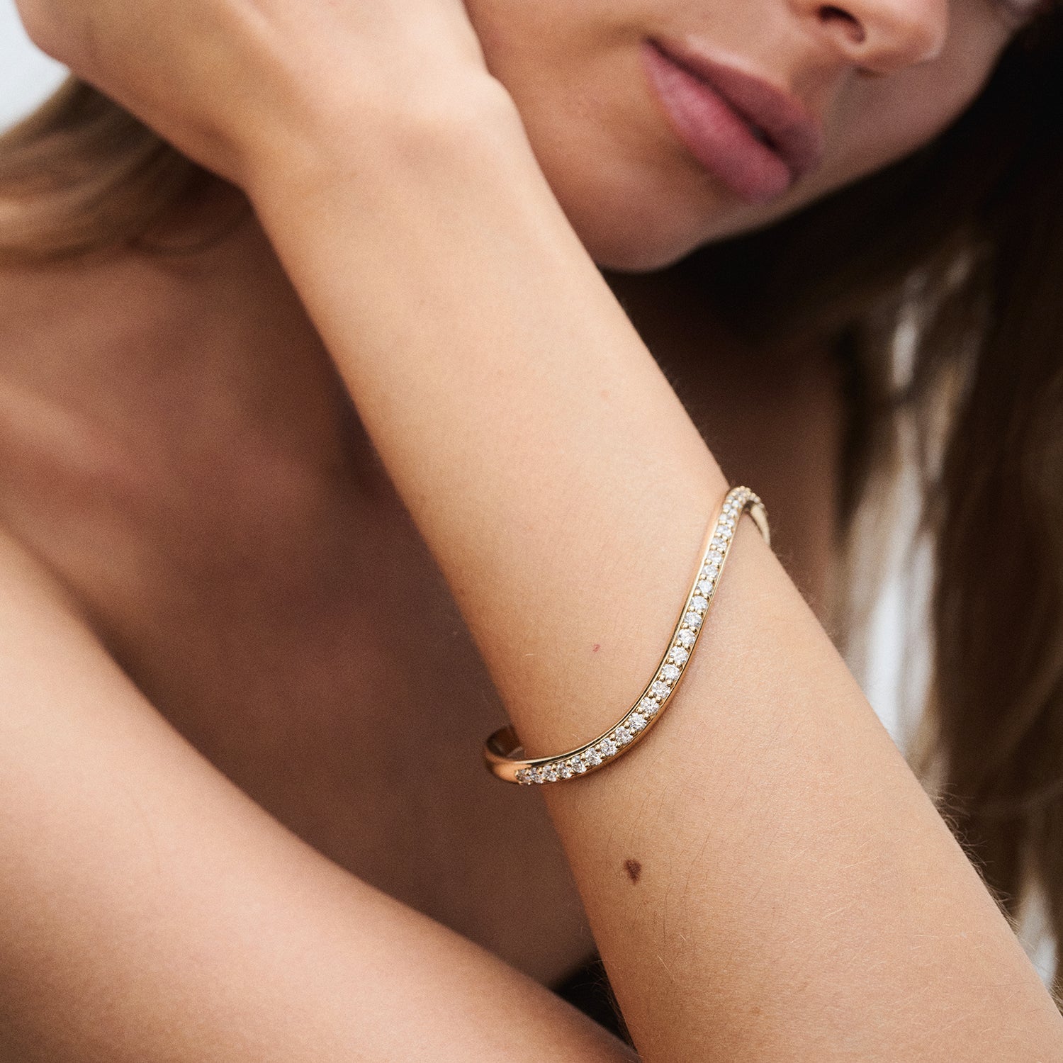 Awa Diamond Bangle | Solid Wave Bangle