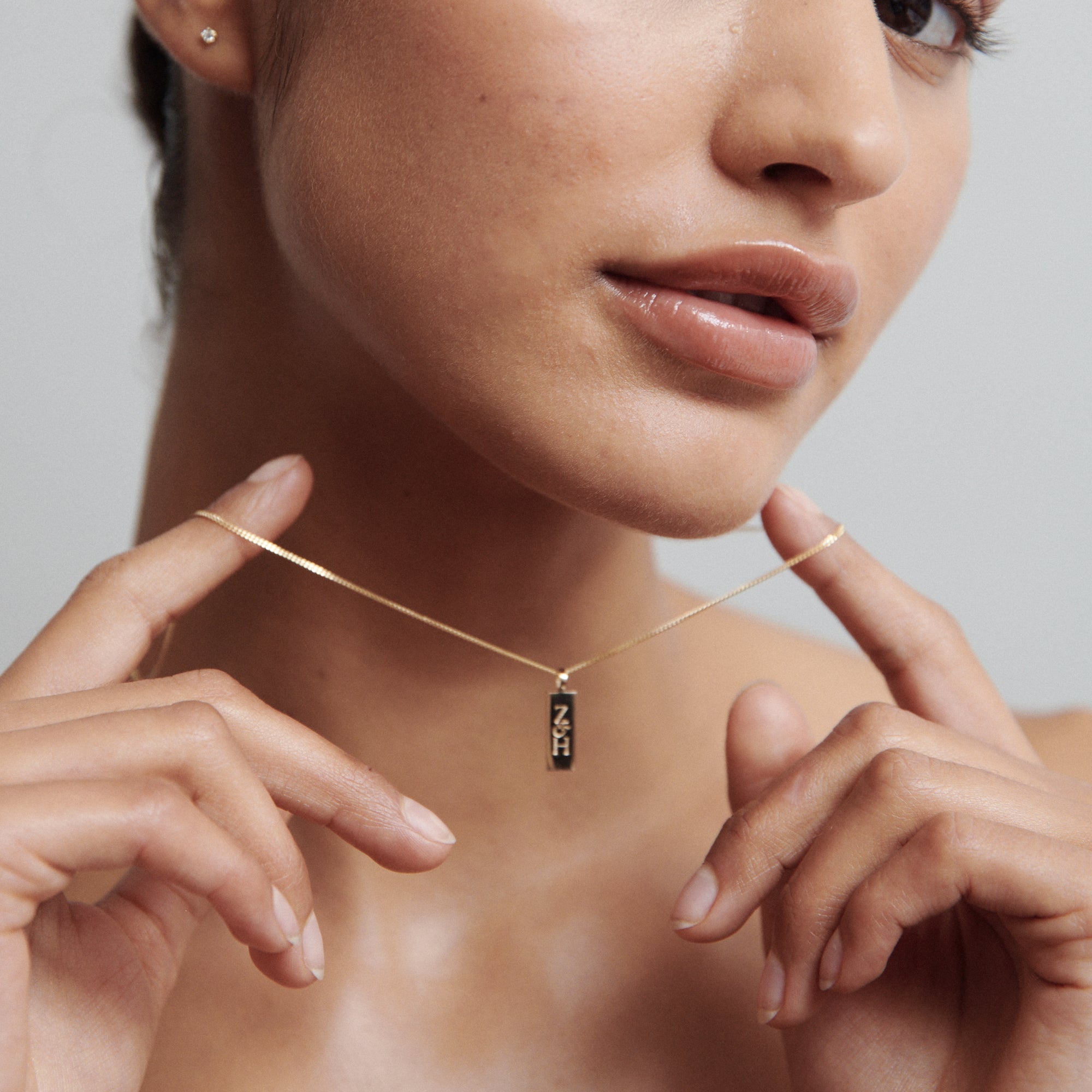 Gold rectangle online necklace