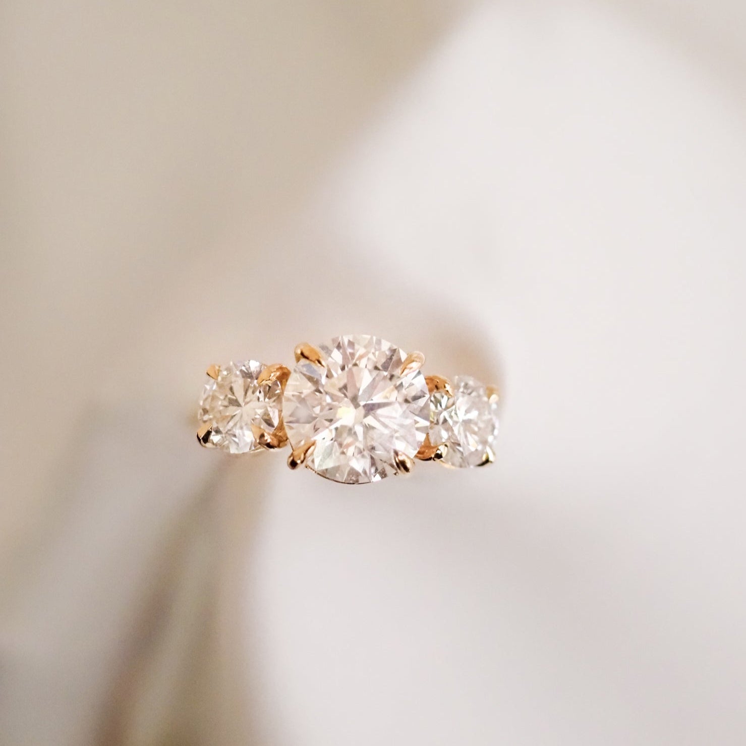 Amora | 4.6ct Round Lab-Grown Diamond Ring