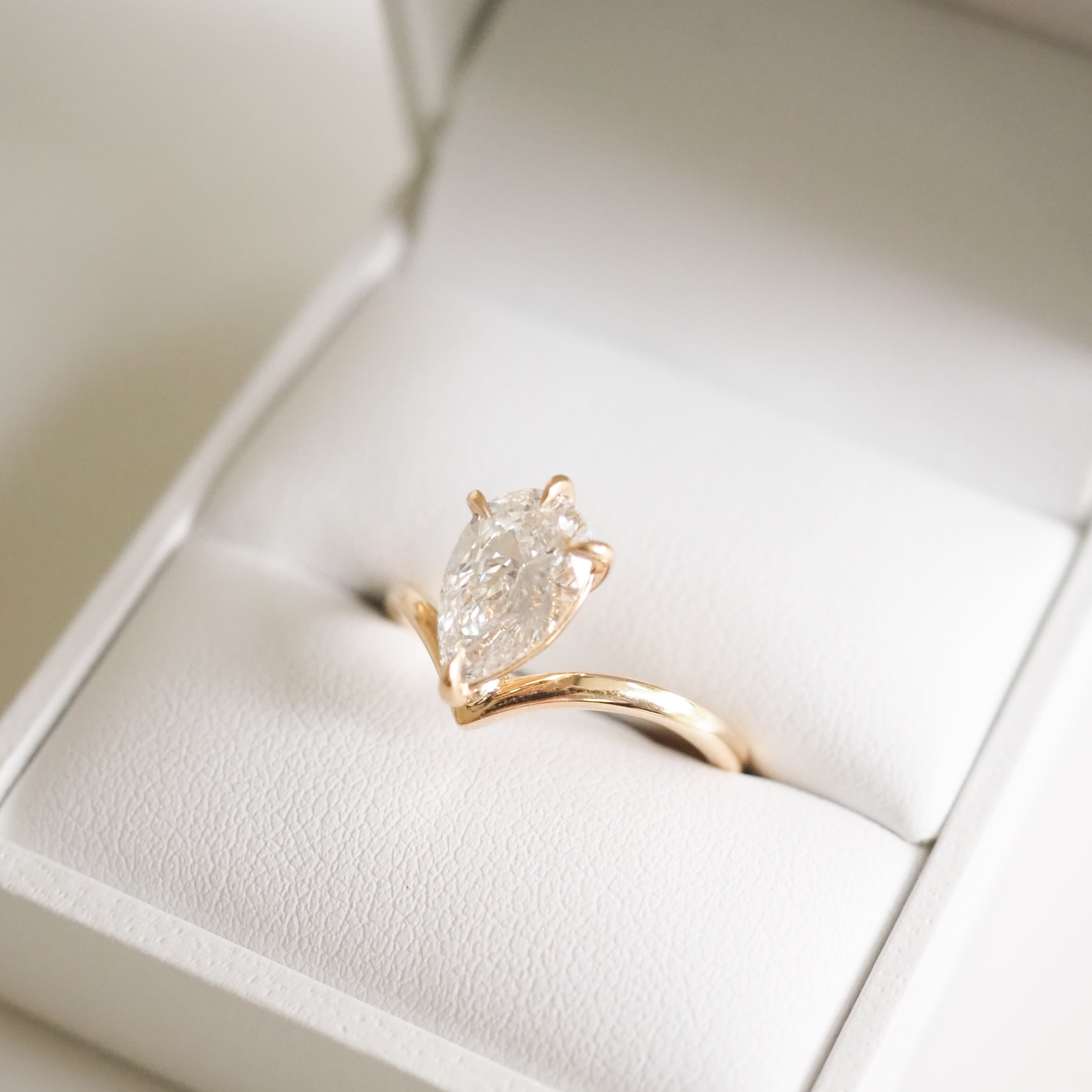 Ara | 1.5ct Pear Lab-Grown Diamond Ring