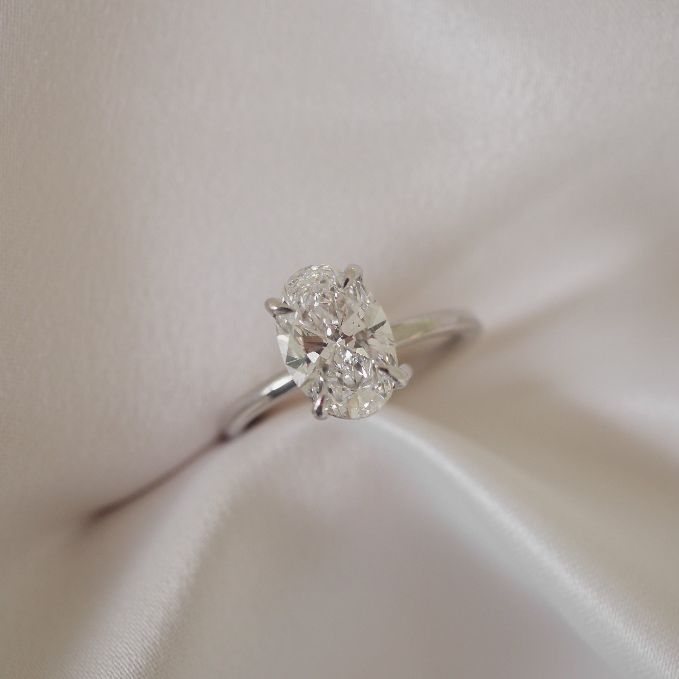 Clara | 1.5ct Oval Solitaire Ring