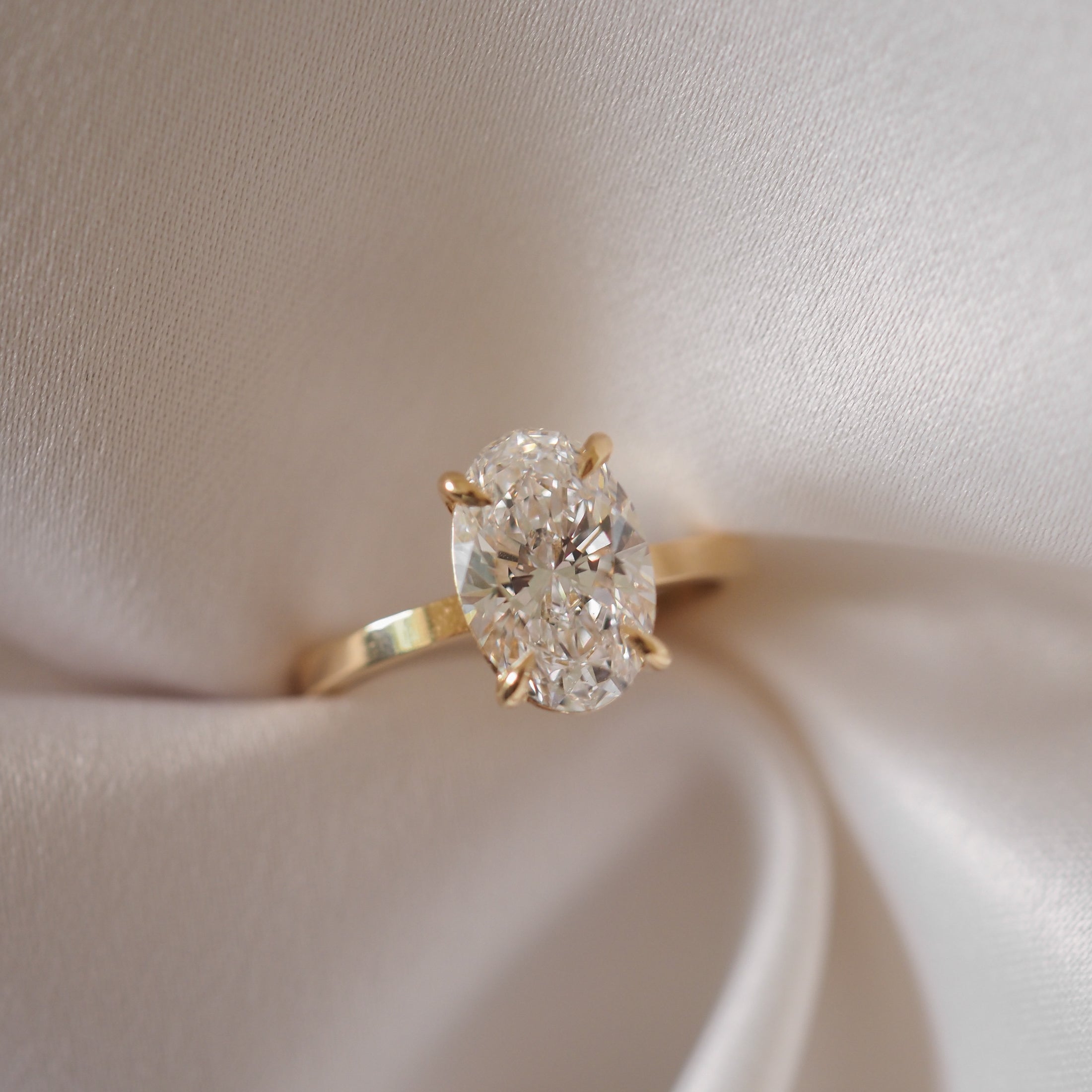 Clara | 2ct Oval Solitaire Ring