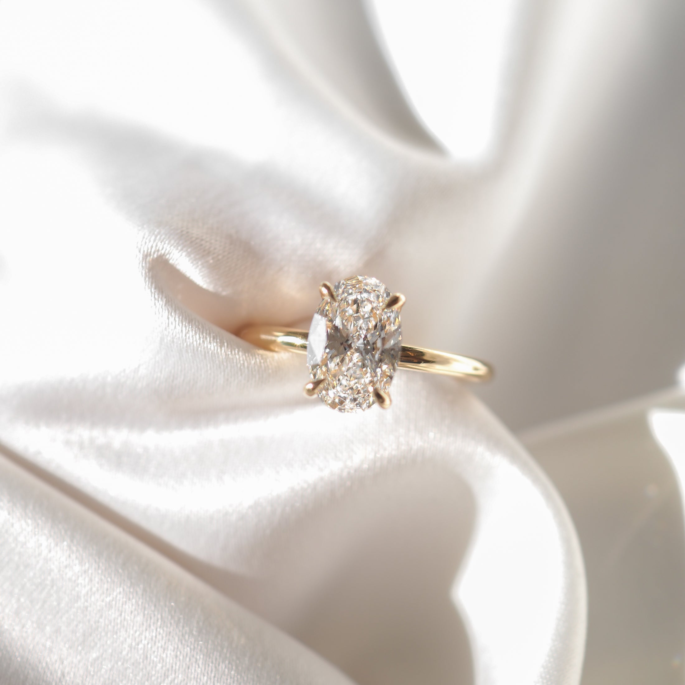 Clara | 1.5ct Oval Solitaire Ring