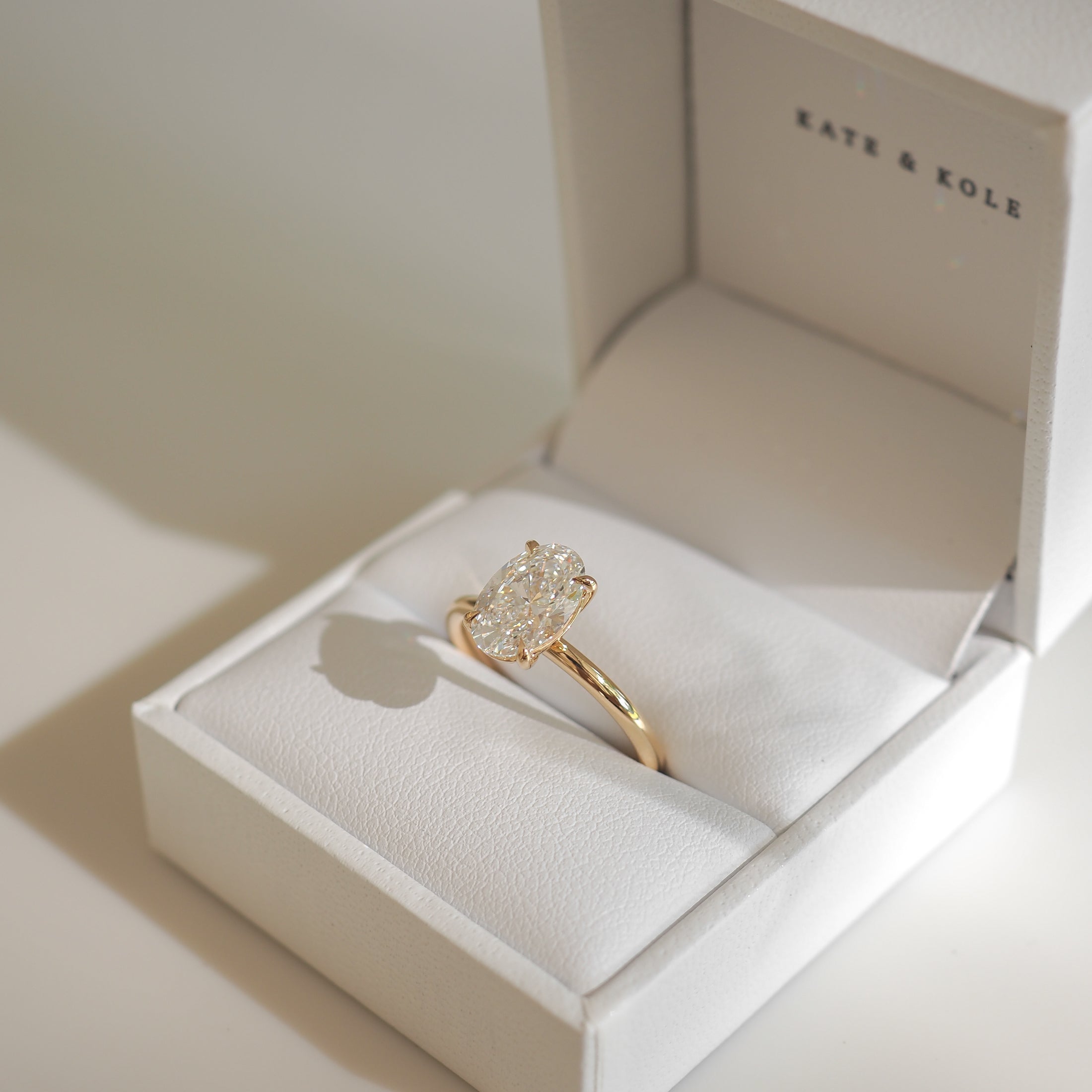 Clara | 1.6ct Oval Solitaire Ring