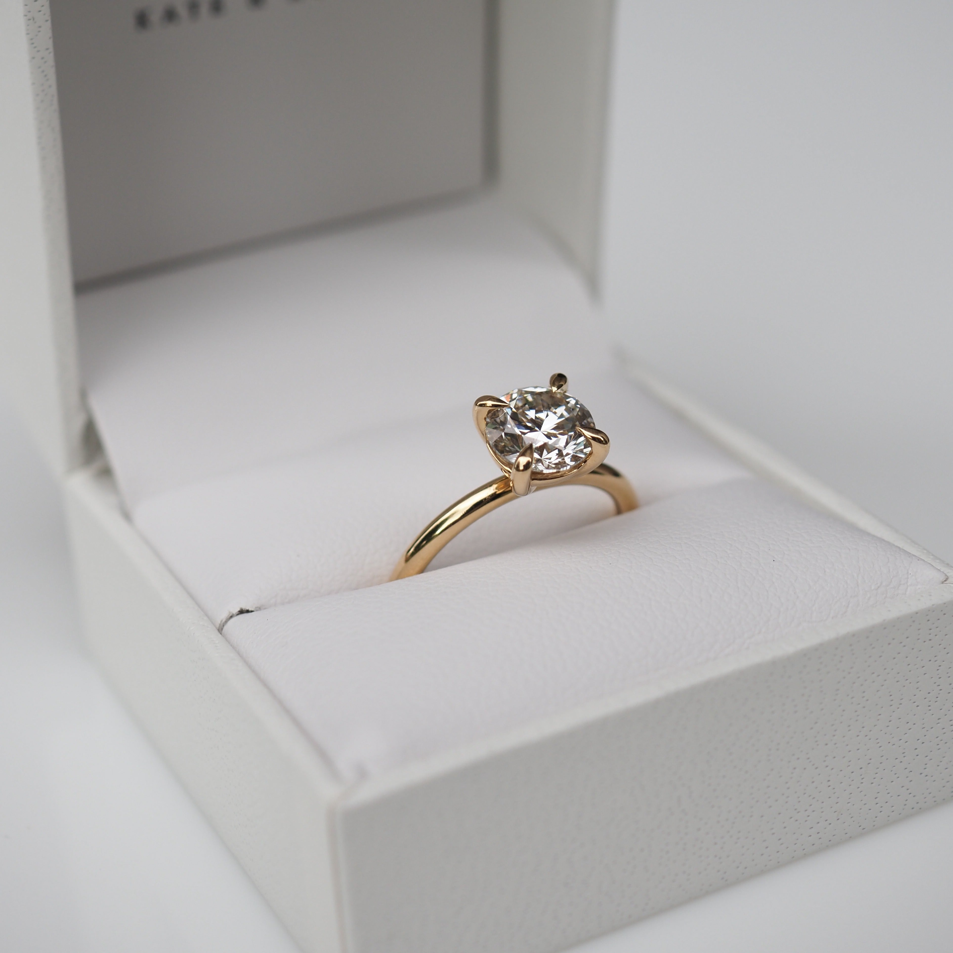 Cleo | Round Lab-Grown Diamond Engagement Ring