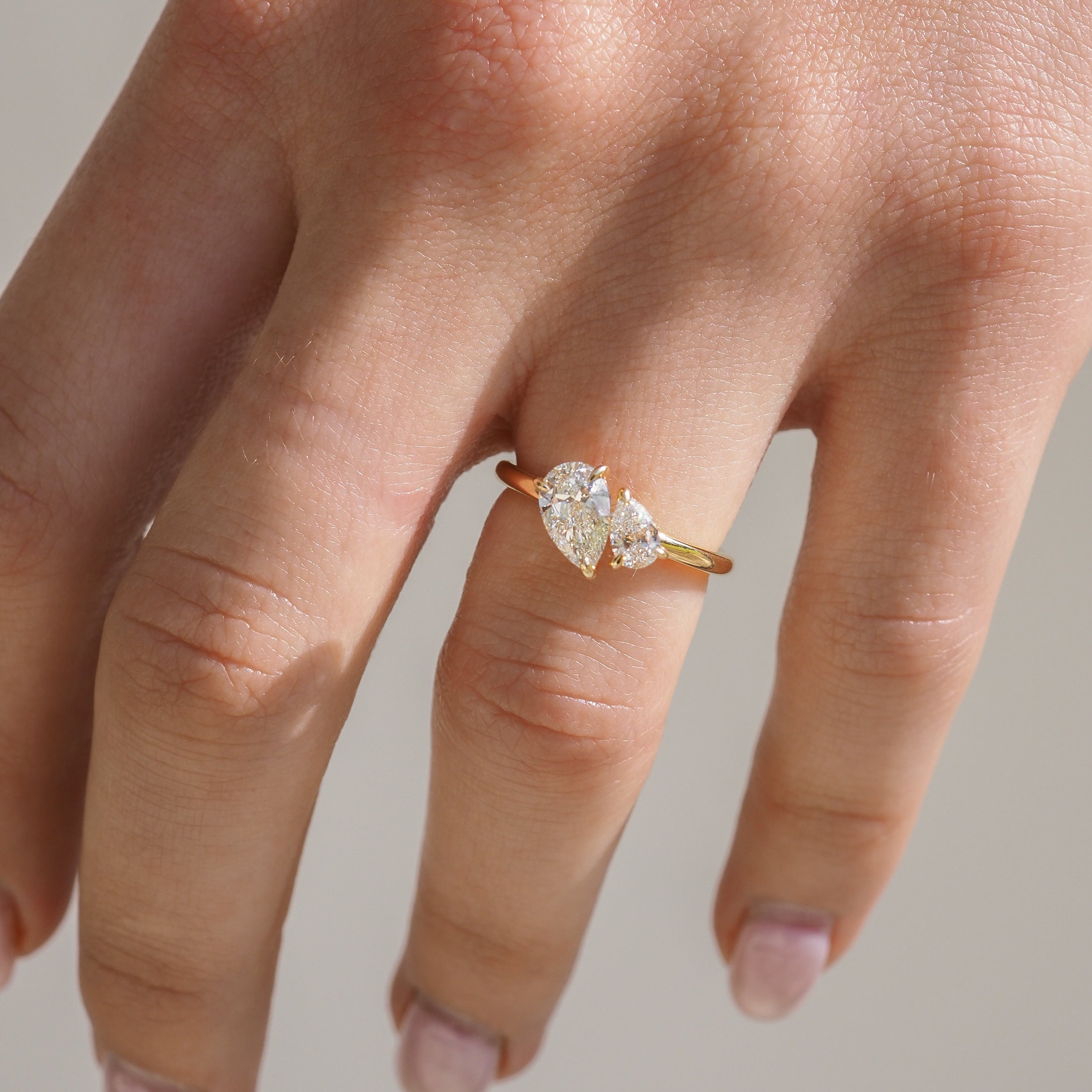 Duet™ | 1ct Pear Ring