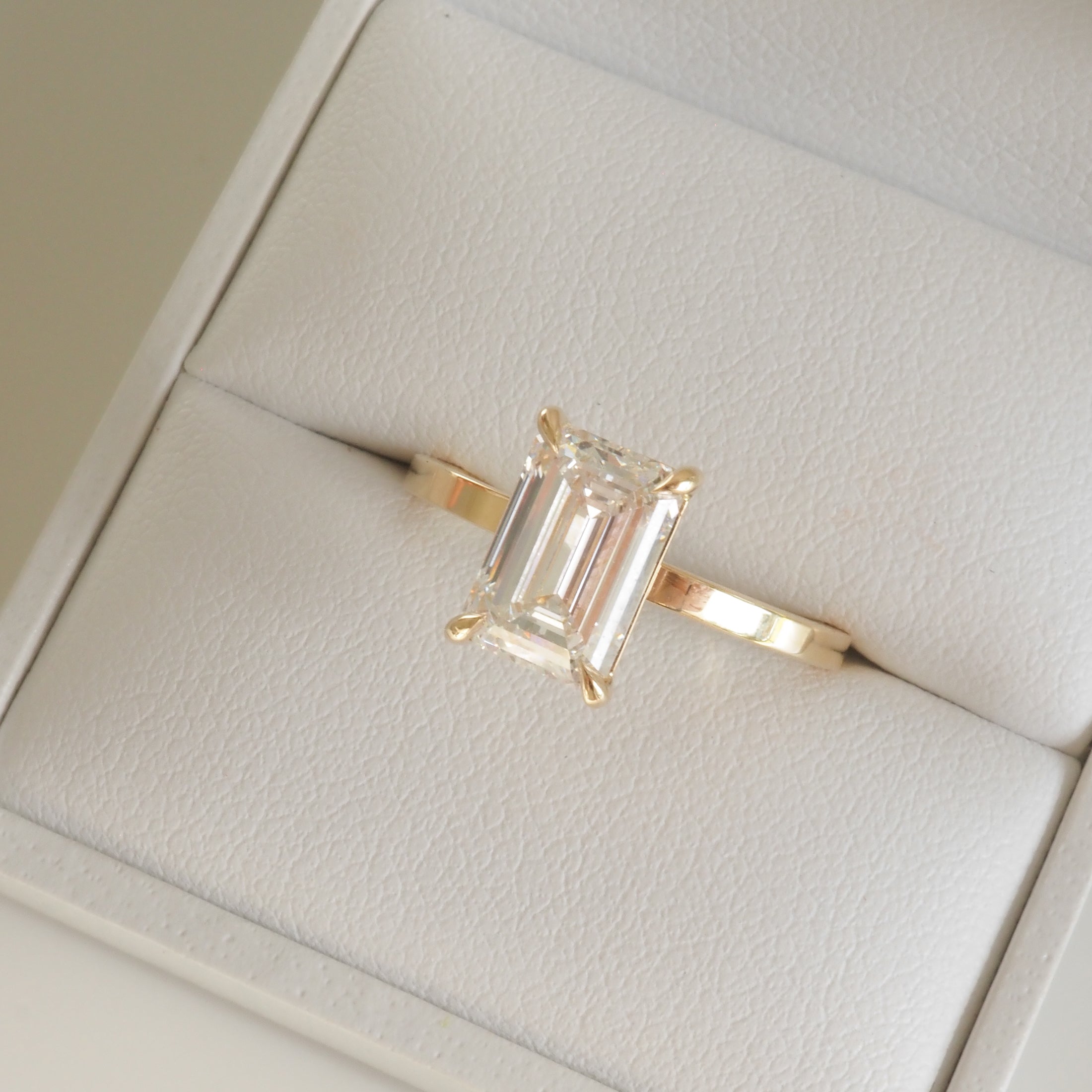 Eva with Square Band | 2ct Emerald Lab-Grown Diamond Ring