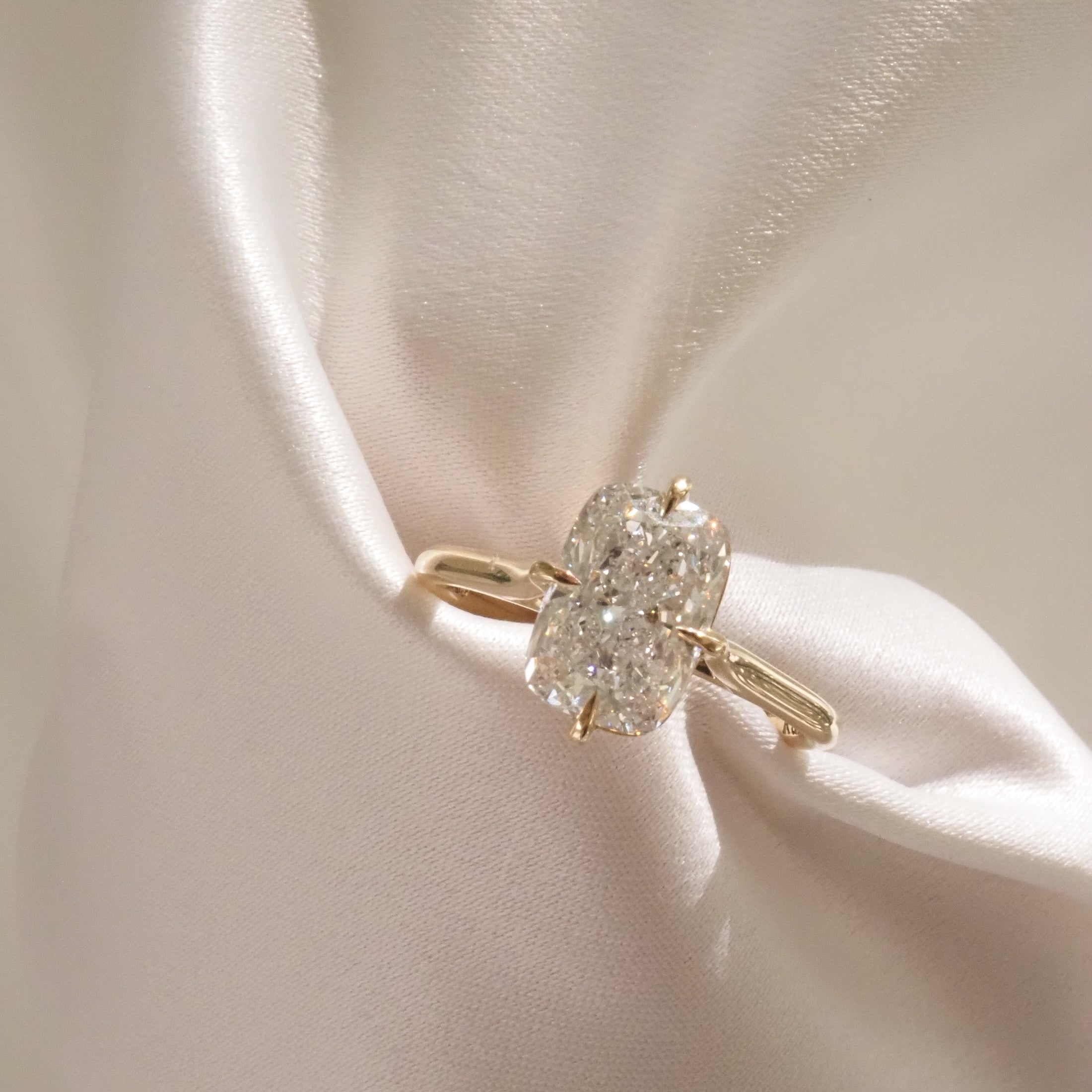 Kali | 2ct Elongated Cushion Lab-Grown Diamond Ring