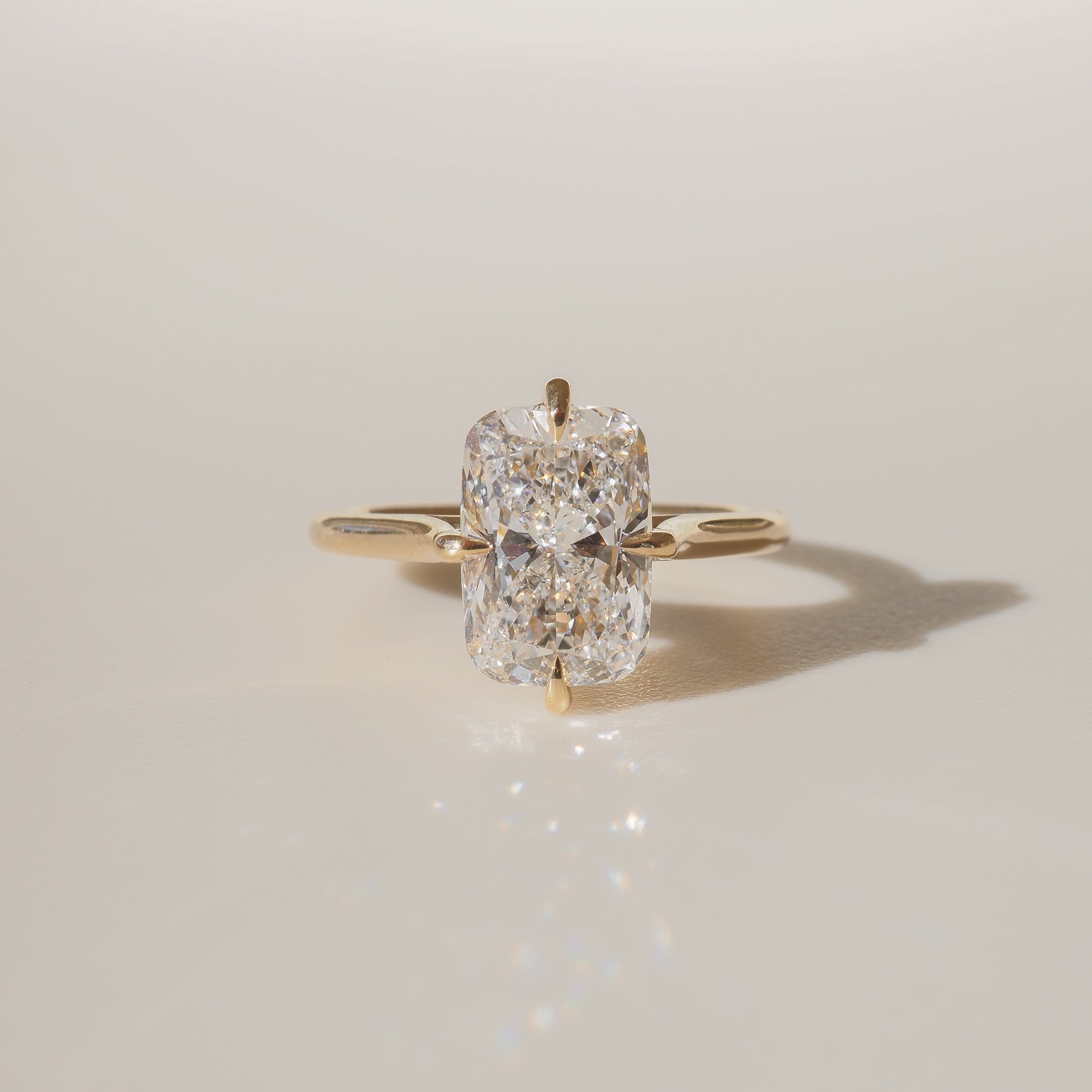 Kali | 2.6ct Cushion Solitaire Ring