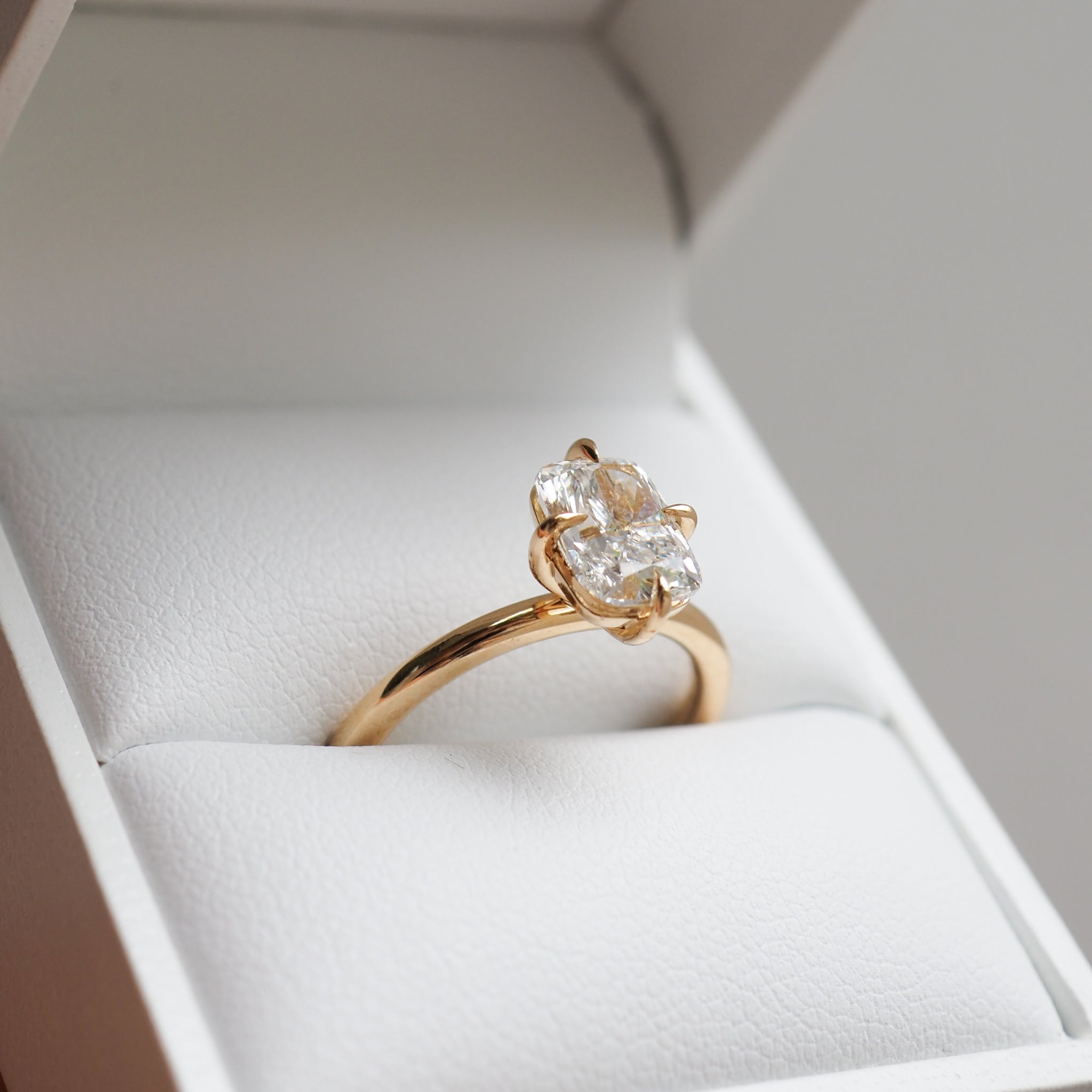 Kali | 1.5ct Cushion Solitaire Ring