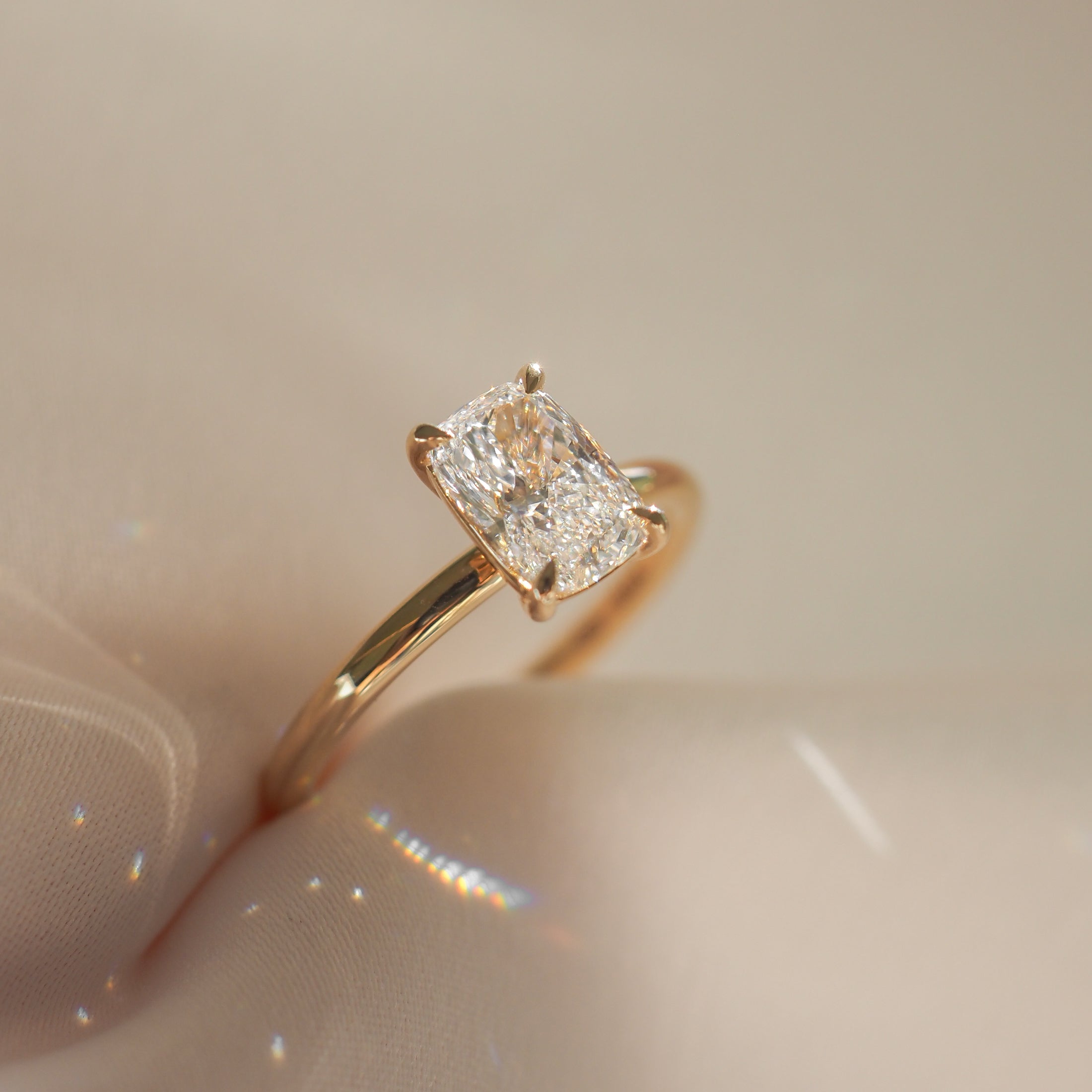 Khia | 1ct Cushion Solitaire Ring