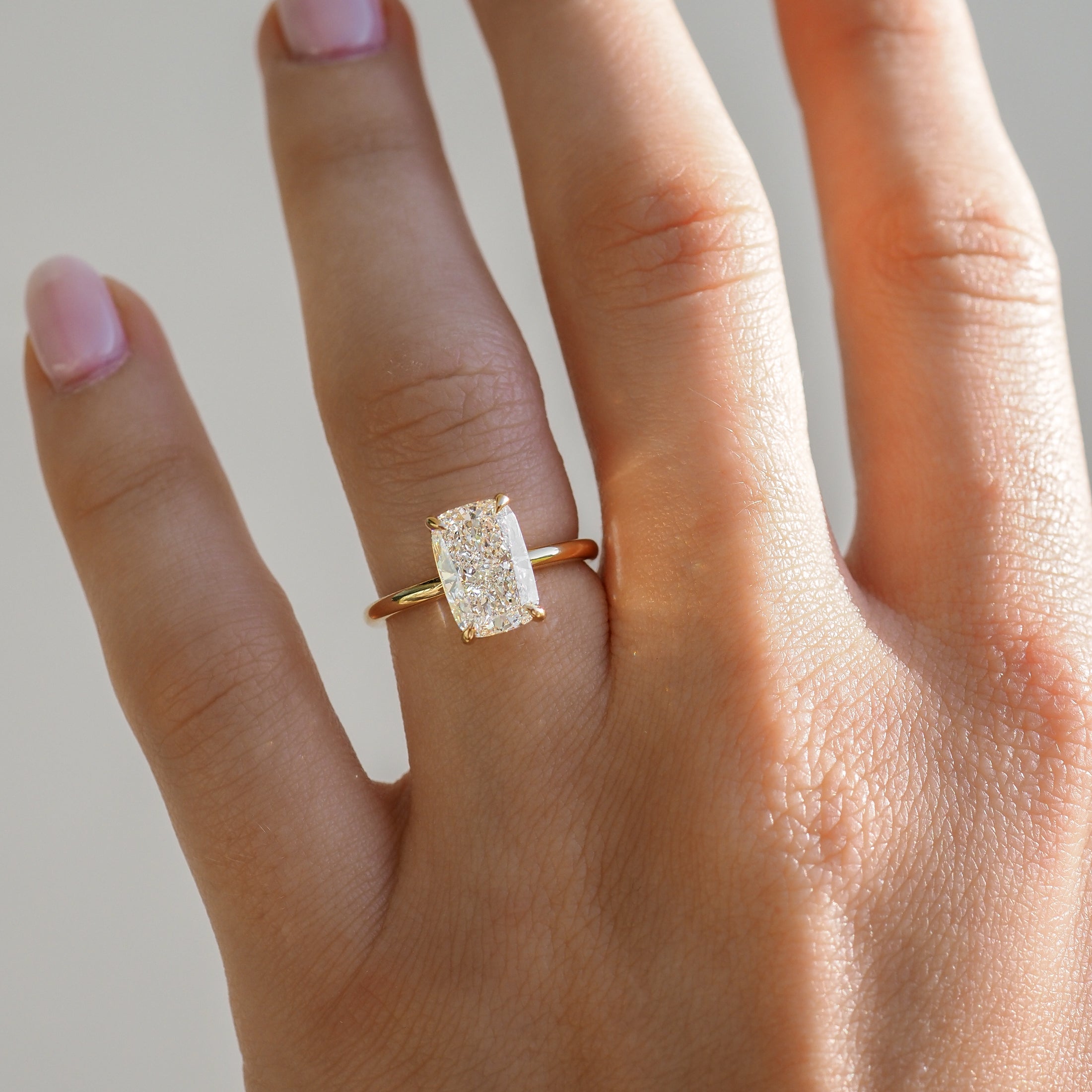 Khia | 2.5ct Solitaire Ring