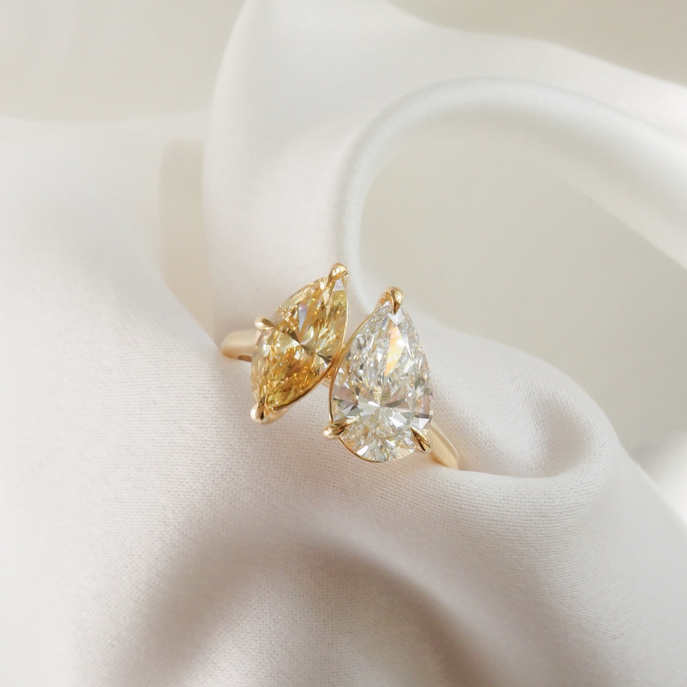 Léa Fancy Yellow | 2.8ct Pear & Marquise Lab-Grown Diamond Ring