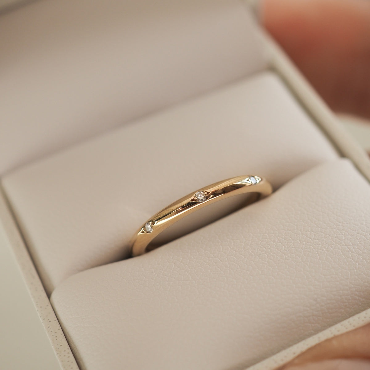 Lux | Round Lab-Grown Diamond Wedding Ring