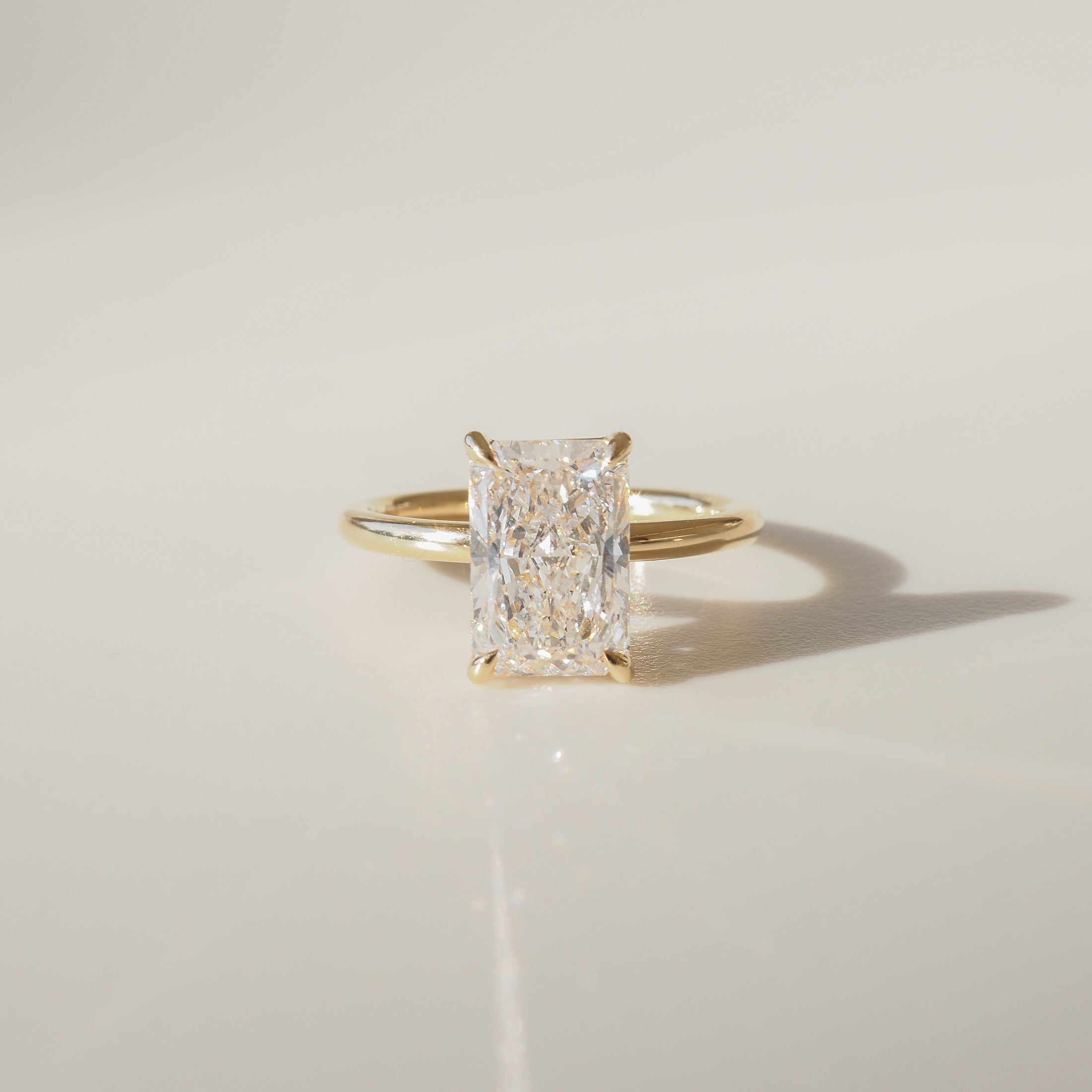 Rhea | 2.5ct Radiant Solitaire Ring