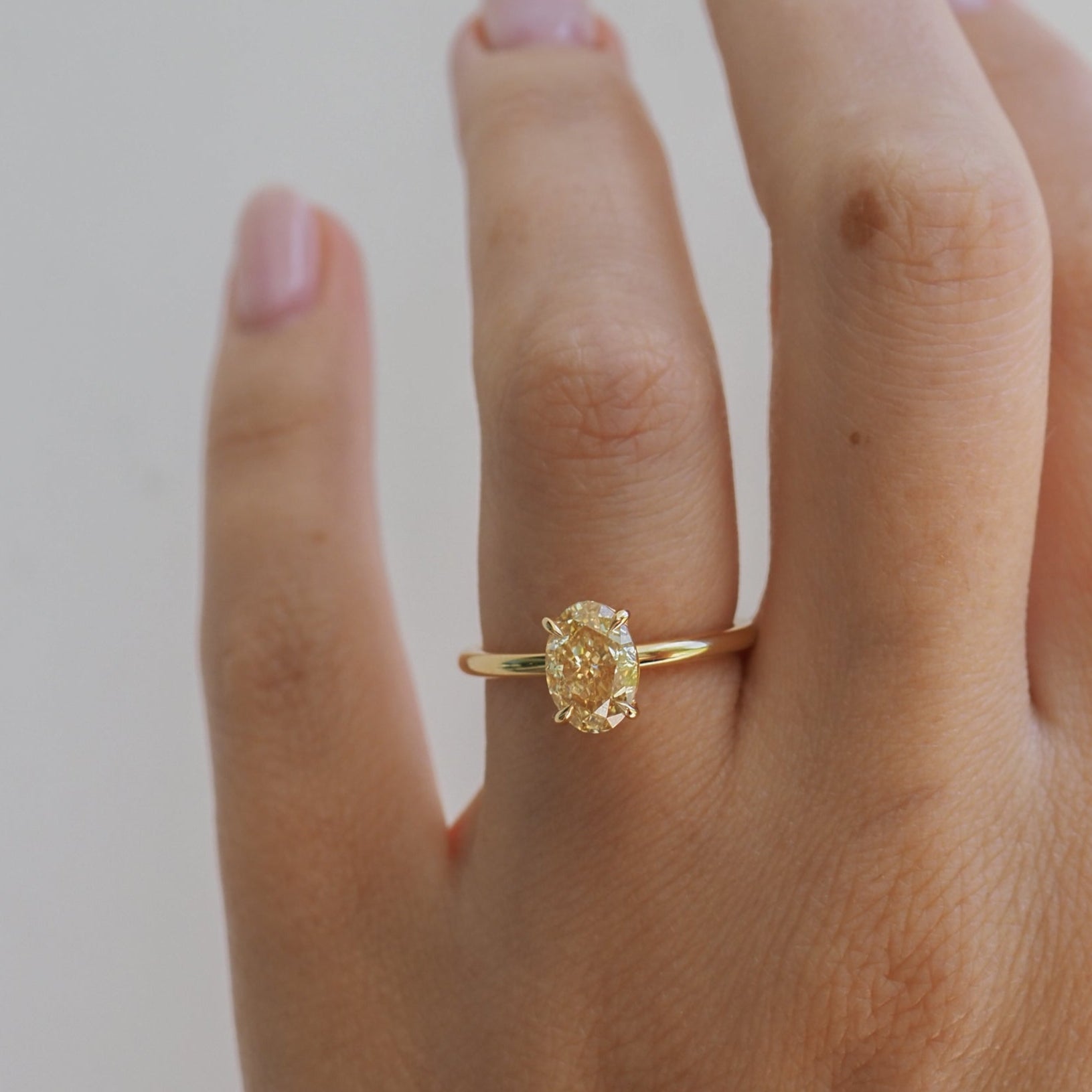 Clara Fancy Yellow | 1.5ct Oval Lab-Grown Diamond Ring