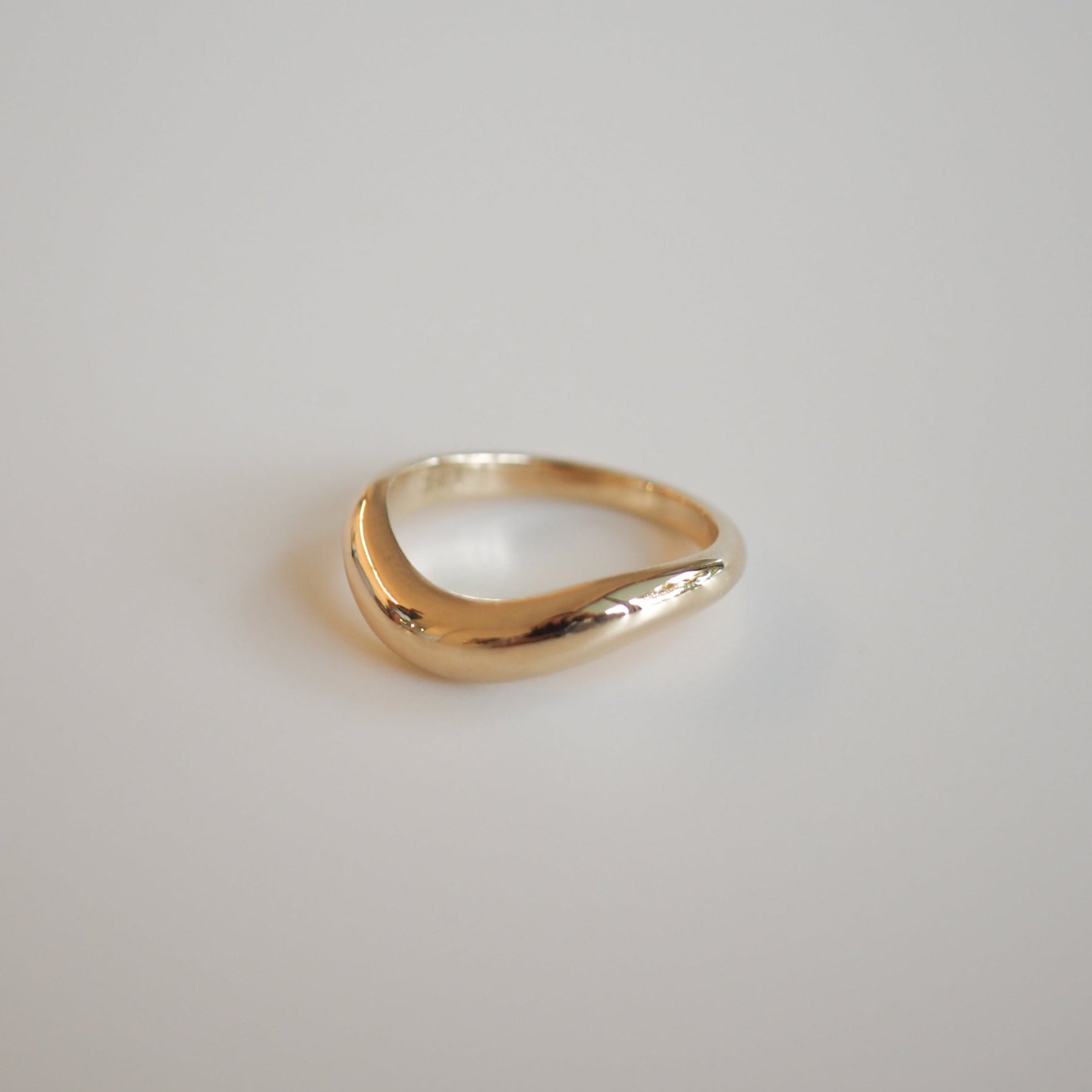 Riva | Organically Curved Ring