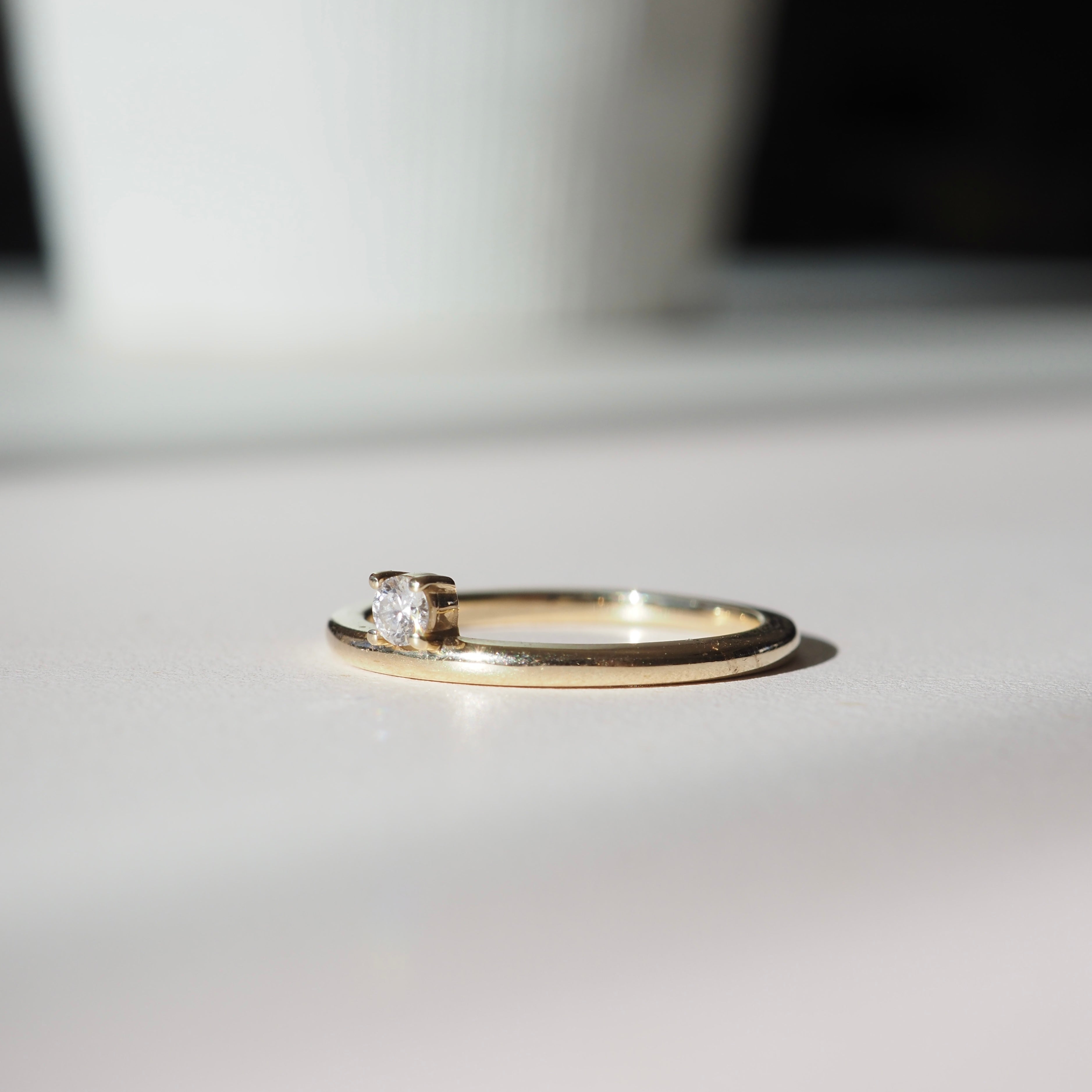 Round Offset | Brilliant Cut Round Lab-Grown Diamond Ring